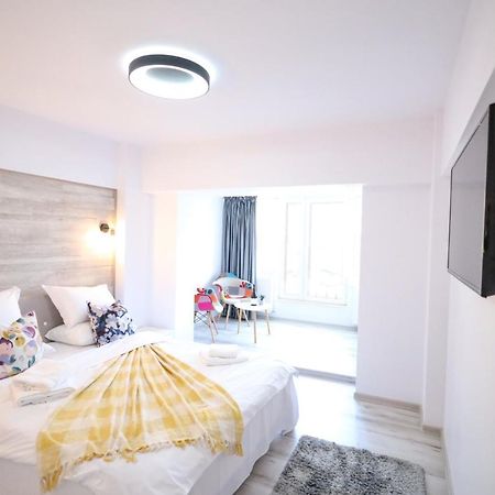 Apartament Patrick กูรา ฮูมอรูลุย ภายนอก รูปภาพ