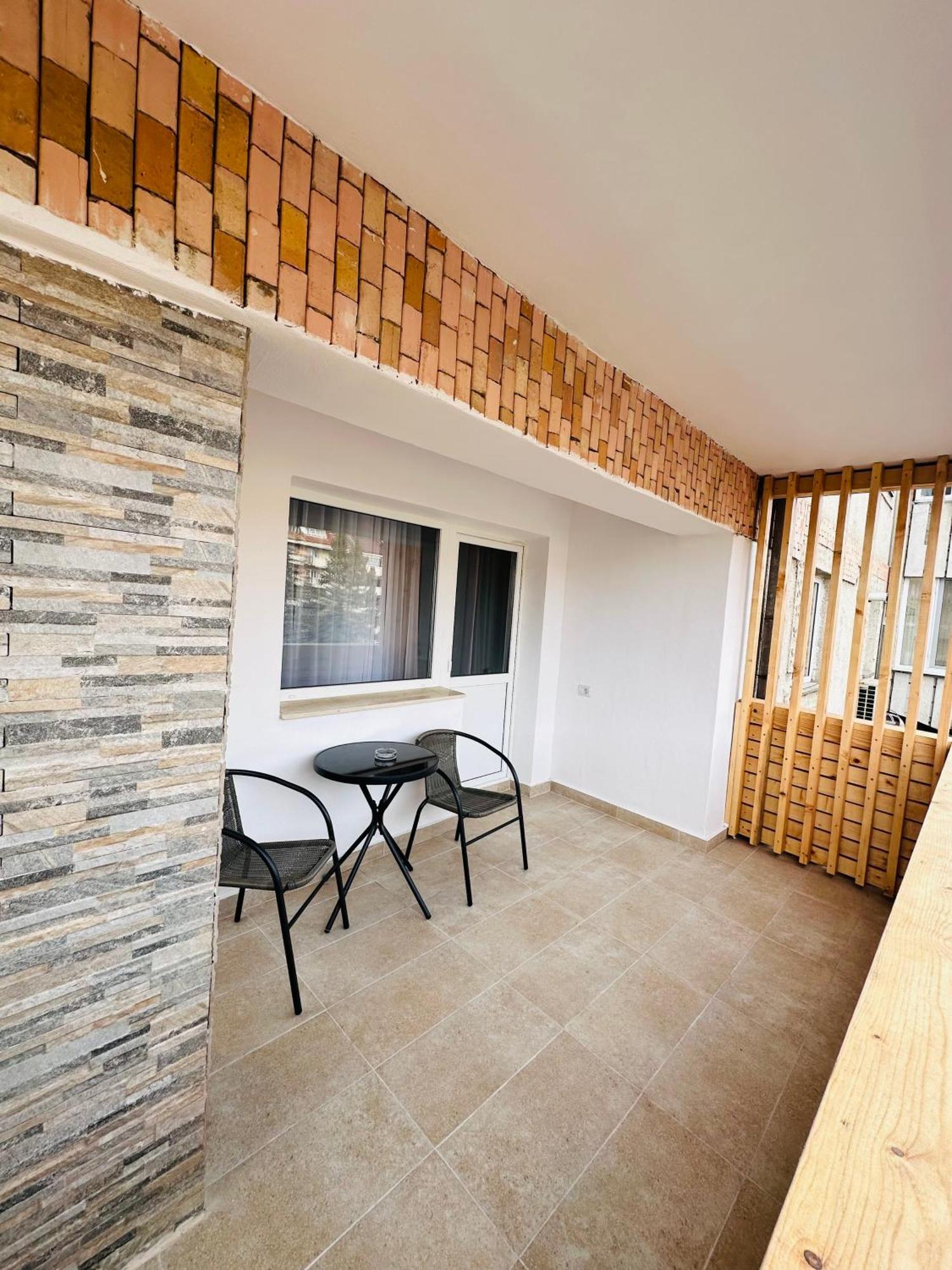 Apartament Patrick กูรา ฮูมอรูลุย ภายนอก รูปภาพ